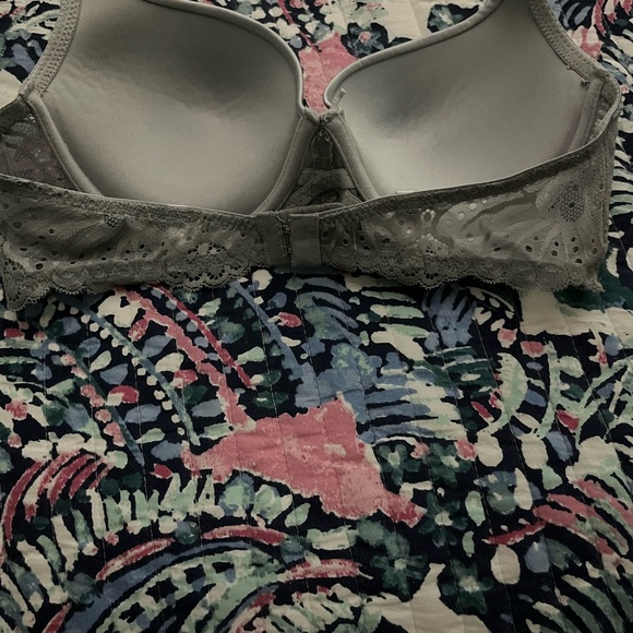 Gray Strapless Bra 36C - Picture 2 of 3